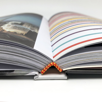Pequeño libro de fotos de la mesa de centro del color de Moq que imprime la impresión nueva gráfica