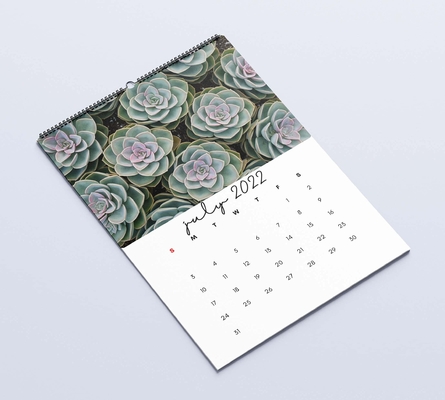 Calendario de escritorio con laminación mate que imprime calendarios de pared mensuales de 600-1000 g/m²